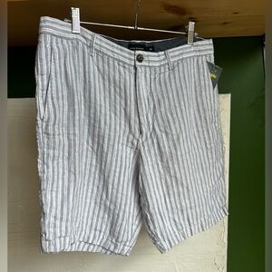 Club Monaco Gray and White Flat Front Shorts